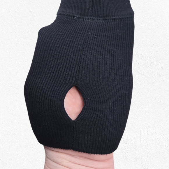 We The Free Black Waffle Knit Thermal Top Thumbholes Layered Hem Size Medium - Picture 8 of 9